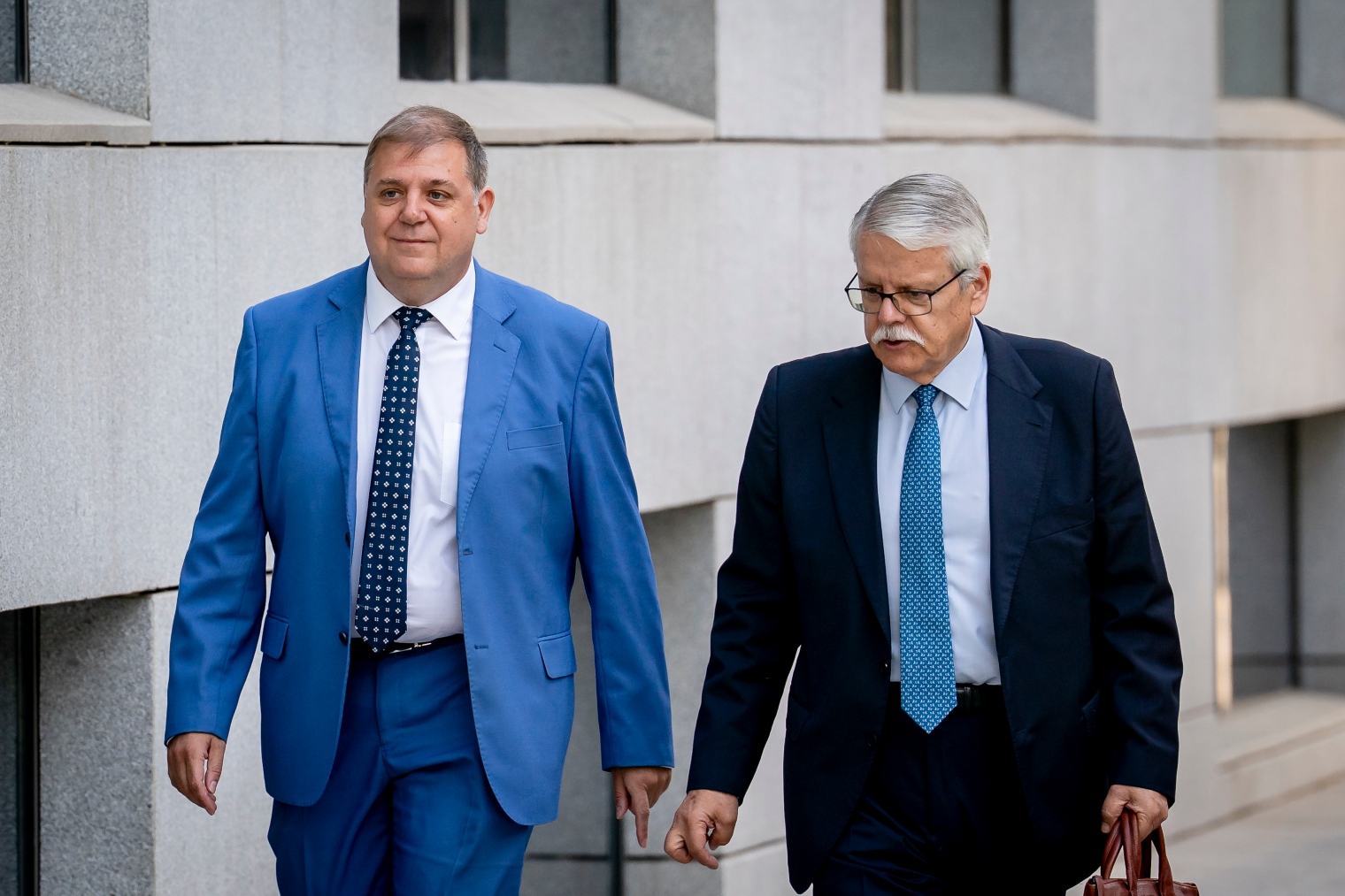 The judge orders the Civil Guard to make a new clone on the phone of Pedro Sánchez's former chief of staff