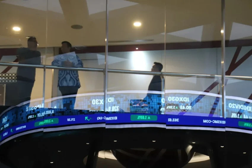 IHSG opened higher by 9.88 points to 6,277 on Wednesday