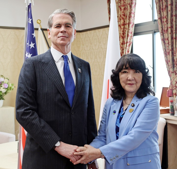 Finance Minister Katayama announced the joint action in a statement, as the yen's decline against the dollar continued