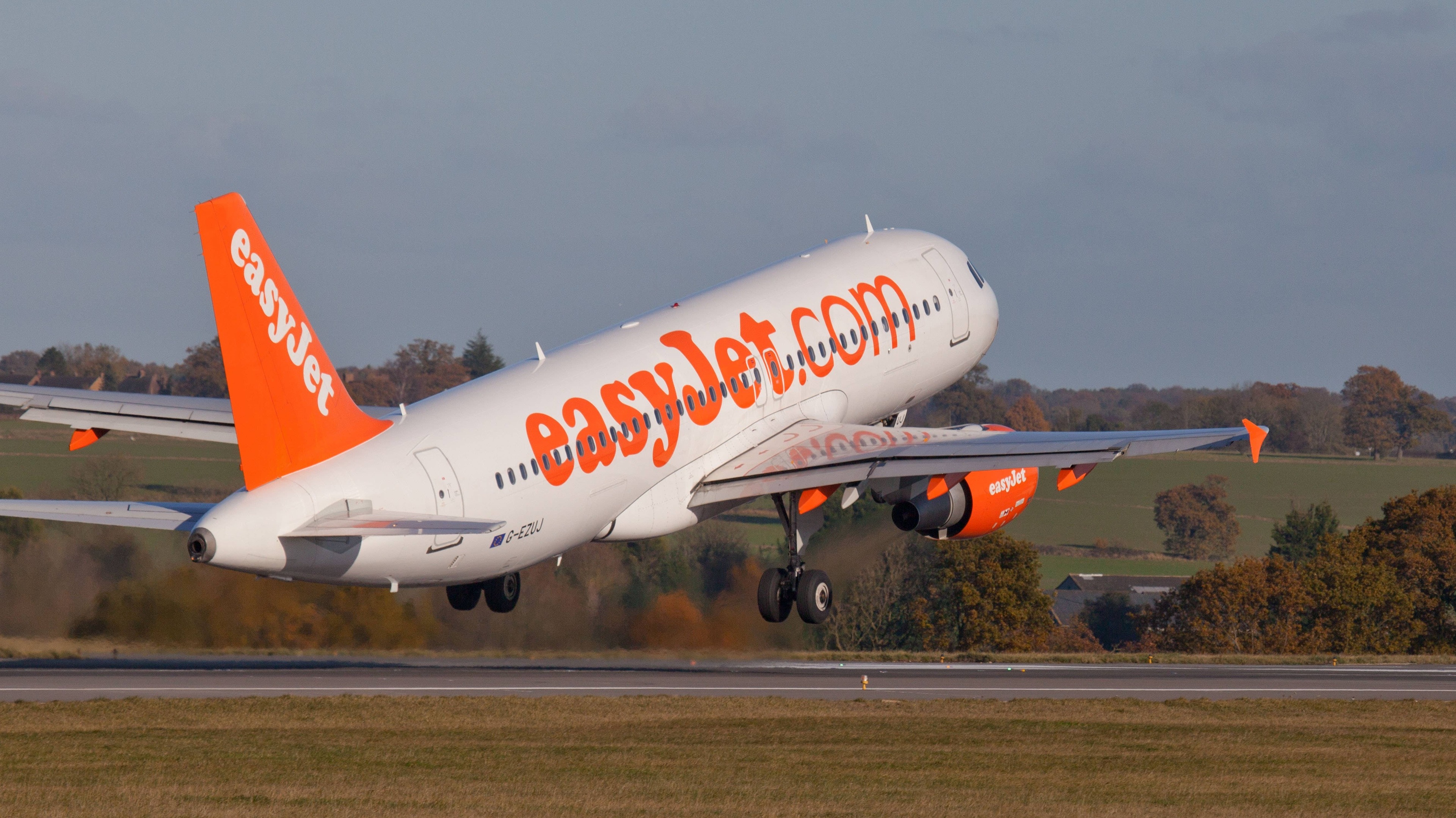 EasyJet rebuffs higher £4.93bn proposal from US investment fund