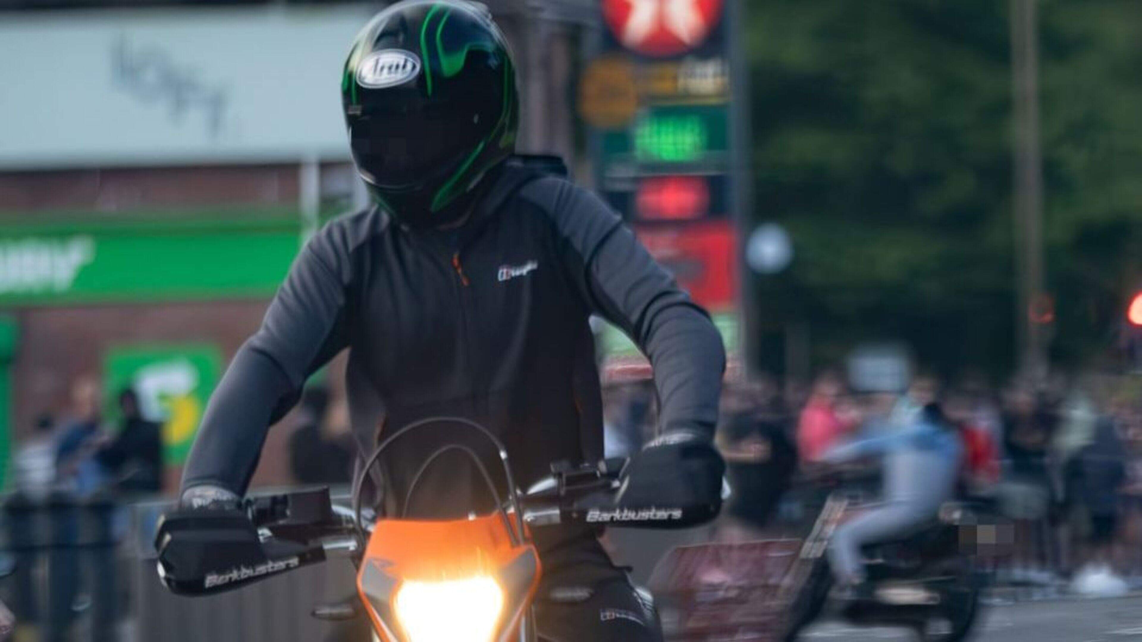 ‘Absolute chaos’ on Stewartstown Road as police continue to confront youths racing scramblers and throwing bricks