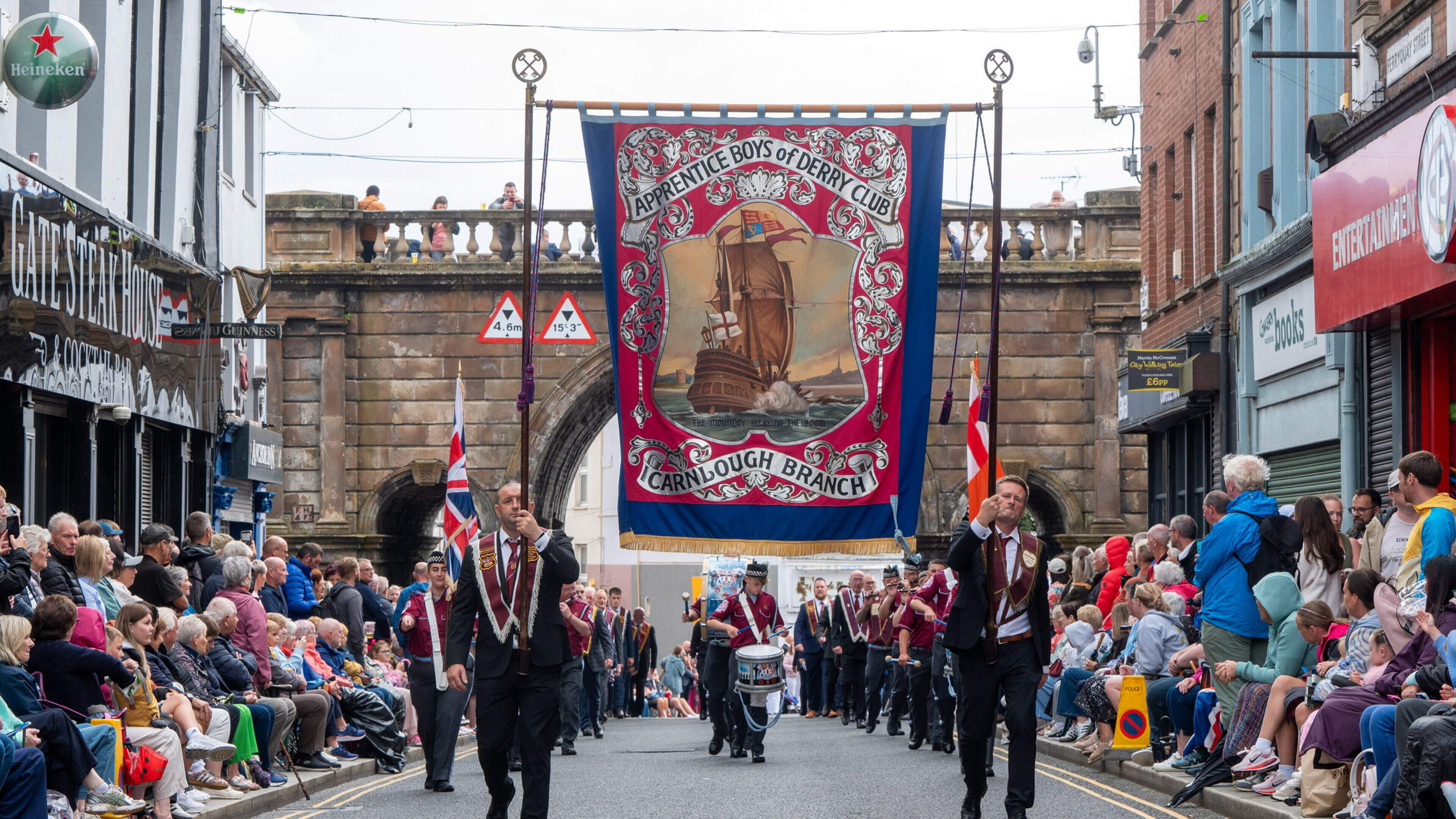 Four arrests after PSNI operation at Apprentice Boys of Derry parade