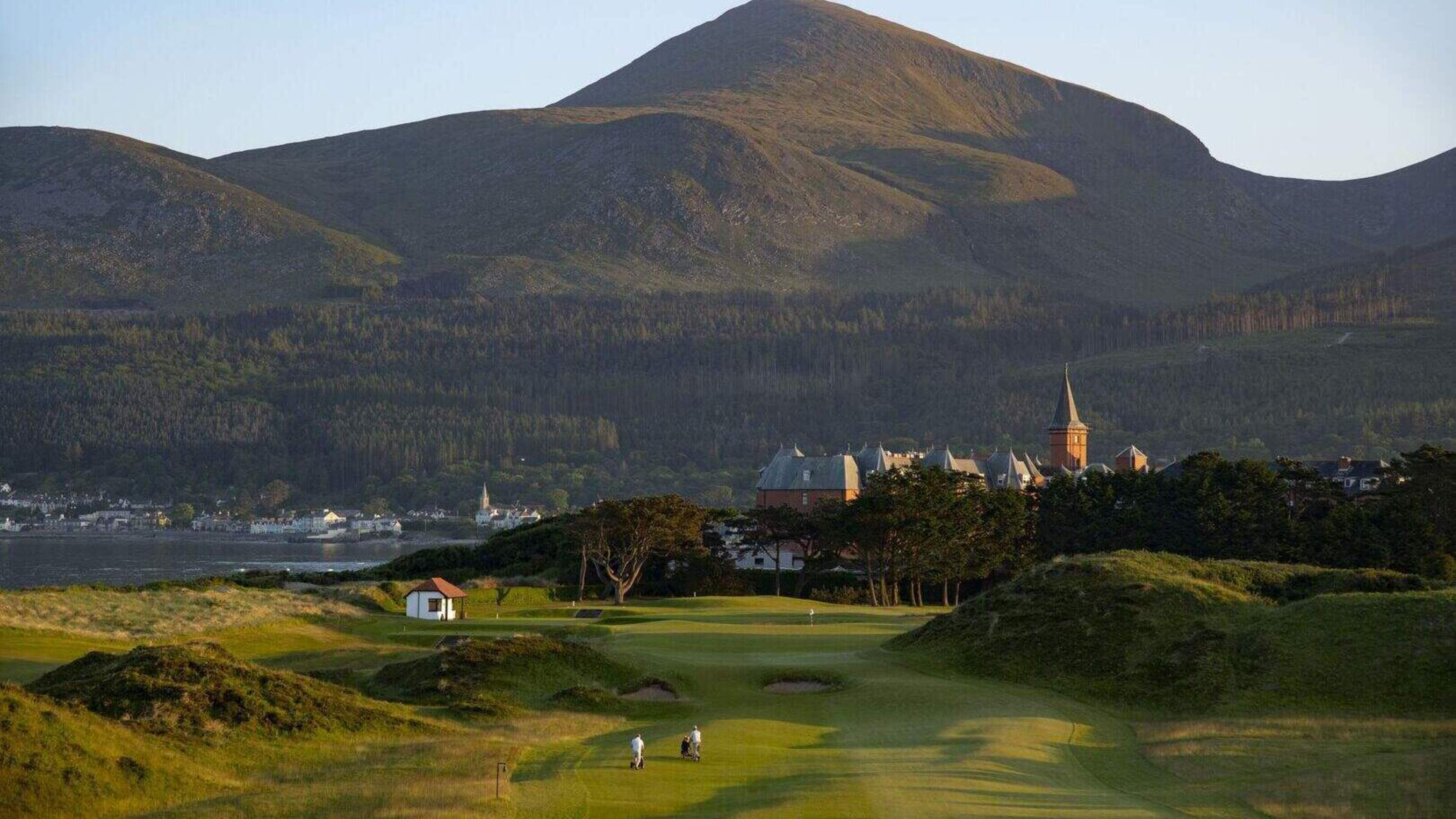 Top Co Down golf club praises firefighters and staff for quick action following blaze near premises