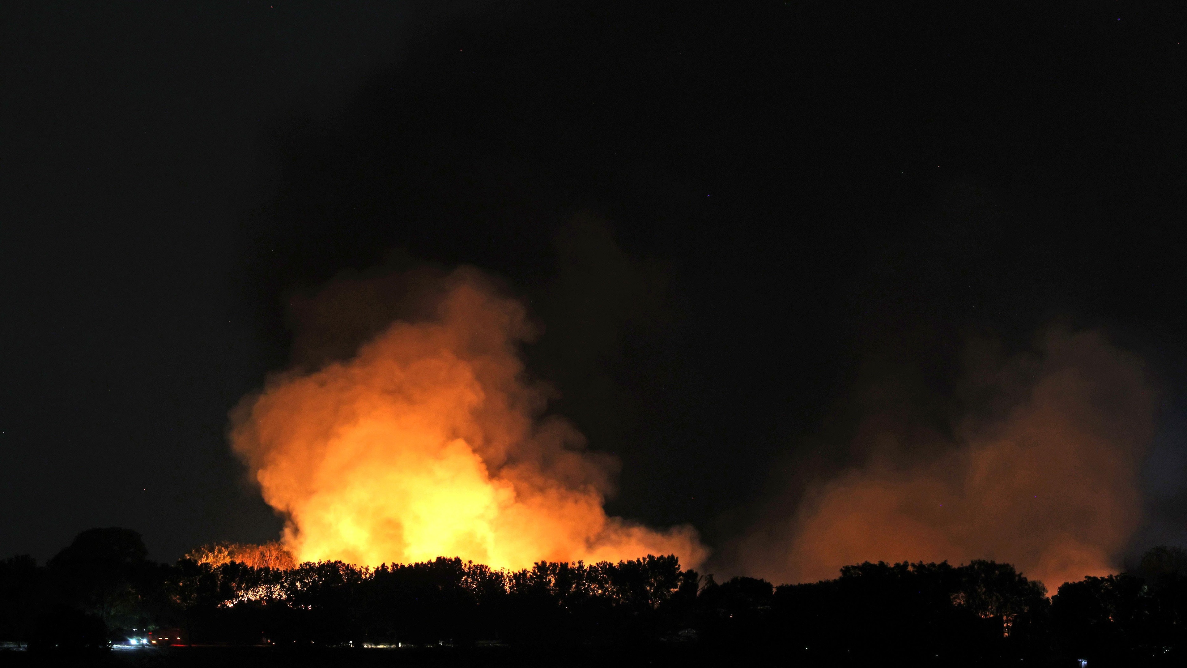 Residents evacuated as fertiliser explodes during industrial units blaze