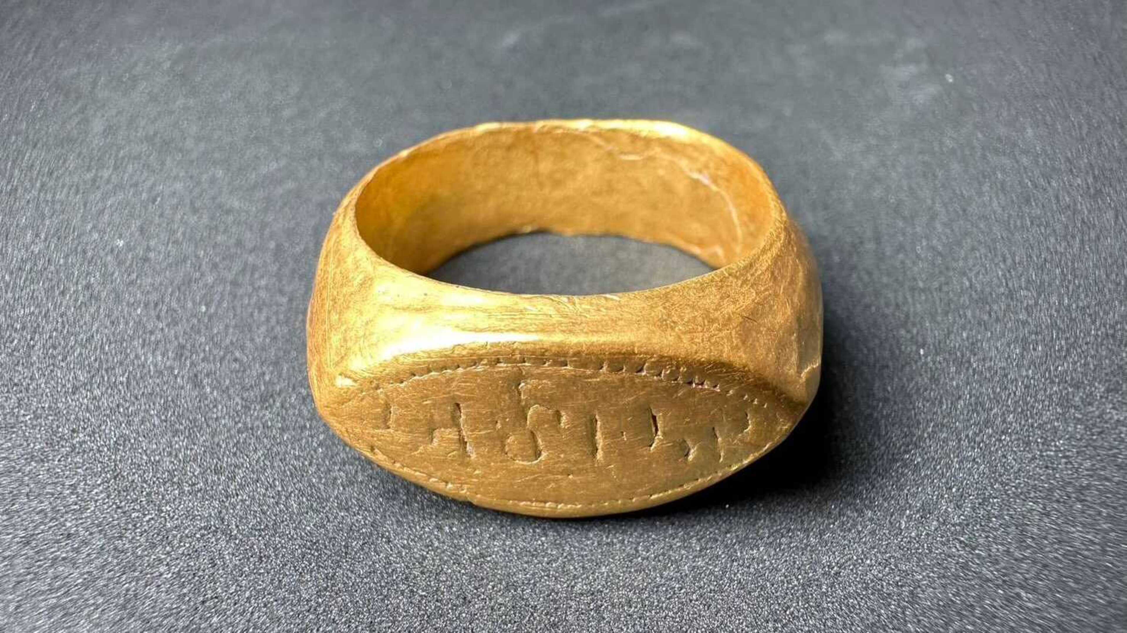 Gold rings around 2,000 years old found at Thail archaeological site