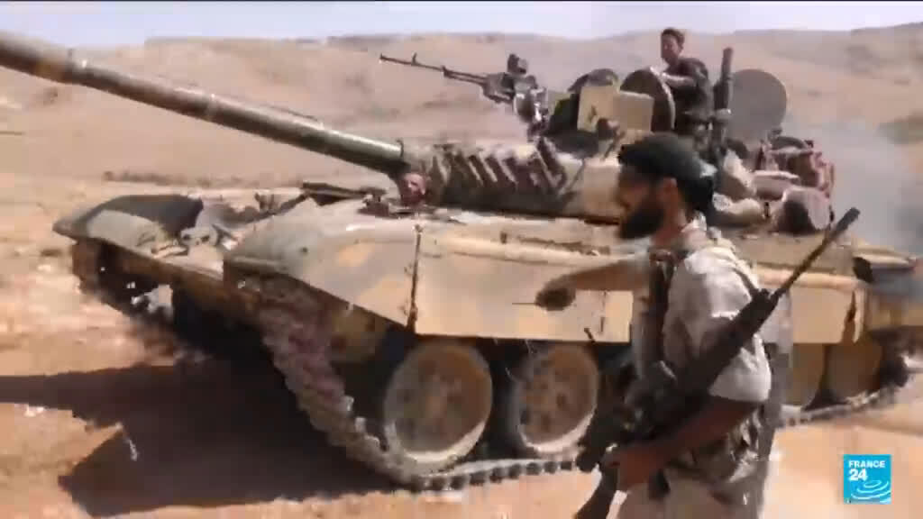 Fadlallah warns of 'internal conflict', as Israeli strikes on south continue
