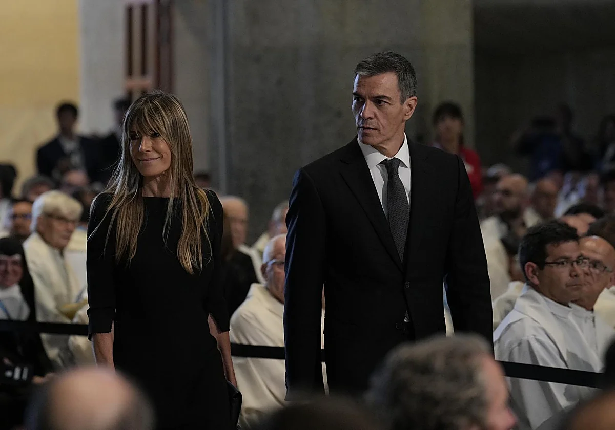 The judge rejects that Begoña Gómez travels to Turkey with Sánchez but authorizes her to go to her daughter's graduation