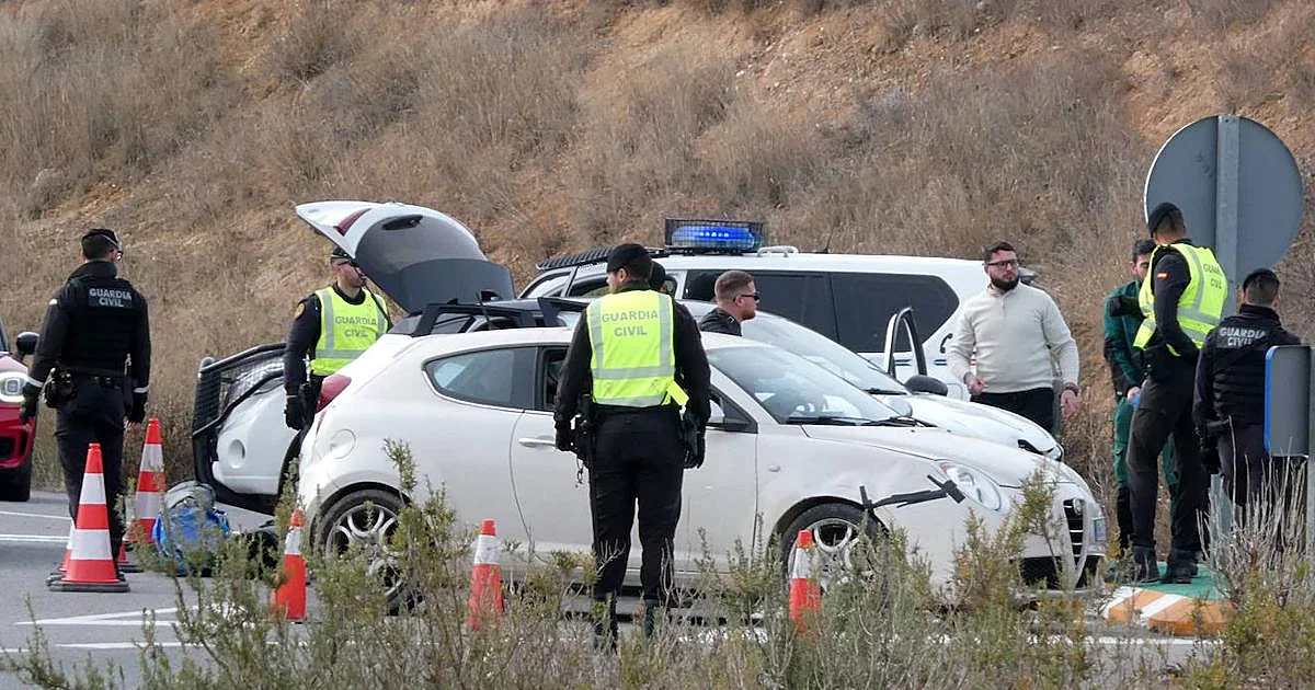 An illegal 'rave' in Cáceres brings together 3,000 young people and the Civil Guard establishes a special device