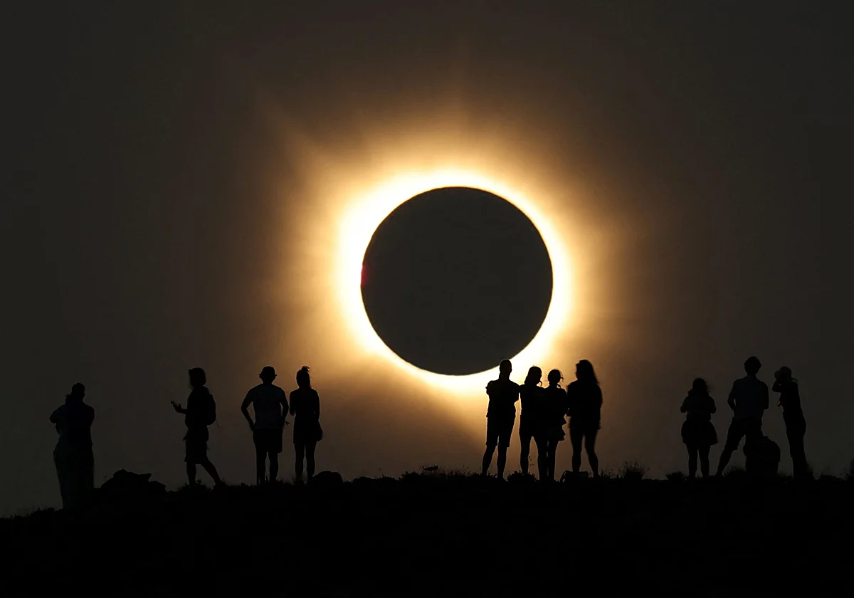 The eclipse dazzles Spain