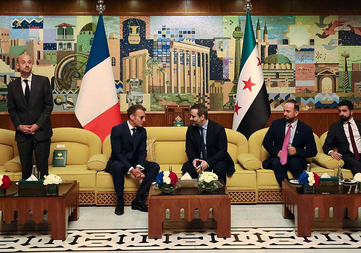 Macron becomes the first European president to visit the new Syria