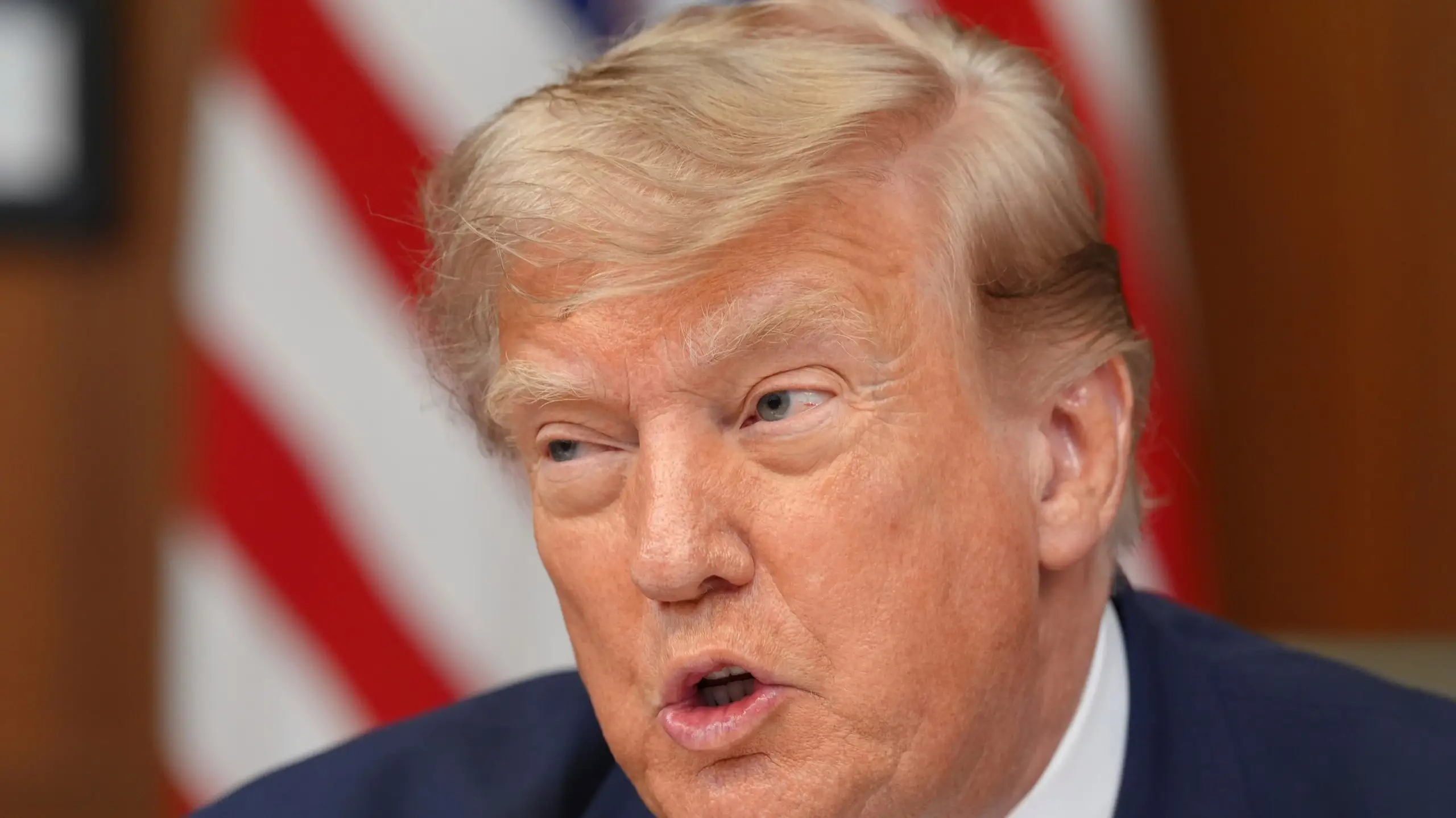 Trump: Halts attacks