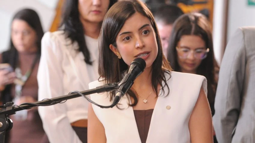Tabata seeks agreement between government and evangelicals by the PL of Misogynia