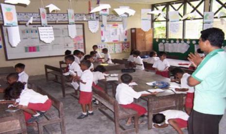 Urgency of the Teacher Competency Improvement Program for Teaching English in Elementary Schools