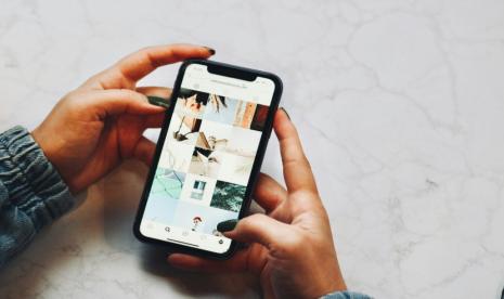 Digital Distraction: Why We Find It Increasingly Difficult to Finish a Book