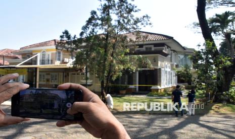 House of Representatives members ask the National Police to investigate the coal corruption case without discrimination