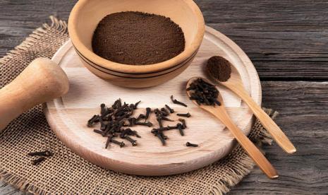 Strengthening the Competitiveness of Indonesian Cloves