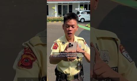 Story of a Security Guard Proficient in English