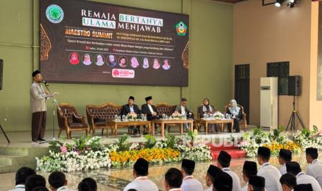 MUI Invites Artists to Go to Islamic Boarding Schools and Mosques to Voice a Culture Free from Corruption