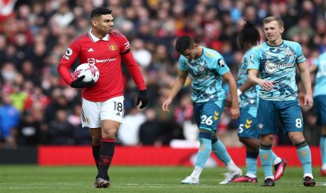 Casemiro Joins Inter Miami, Ready to Help Messi from Midfield