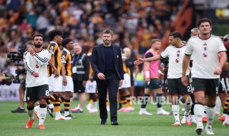 Hull City stun Manchester United 2-0 on Premier League return