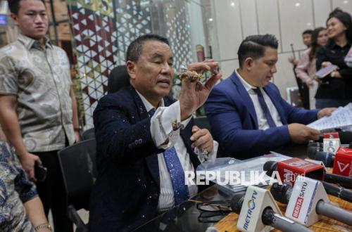 Hotman Paris Gets Double 'Sekak', Denied by Gerindra, Haunted by Forum Pemred