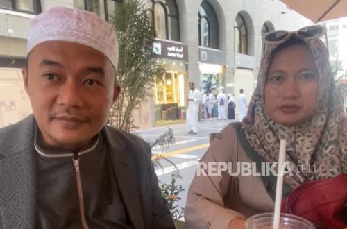 Mufidatul Faizah, 36, and Agus Salim, 39, were seen chatting at an Asian restaurant in Madinah