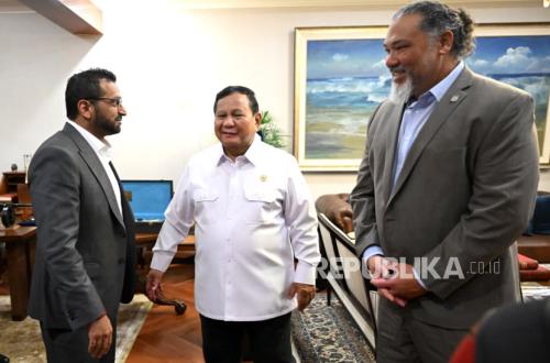 President Accompanied by Head of BIN Receives Visit of FBI Director