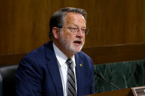 US Immigration and Customs Enforcement Buys Spyware That Can Take Over Phones, Senators Urge Disclosure of Wiretap Targets