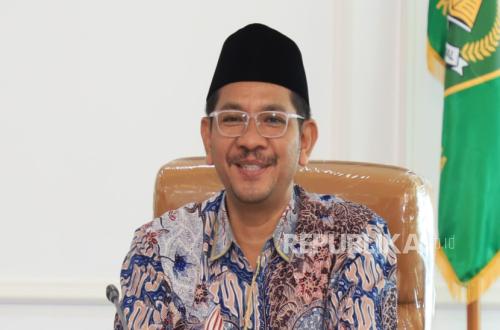 Kemenag Launches Mosque Cleaning Movement Ahead of Indonesia's 81st Independence Day