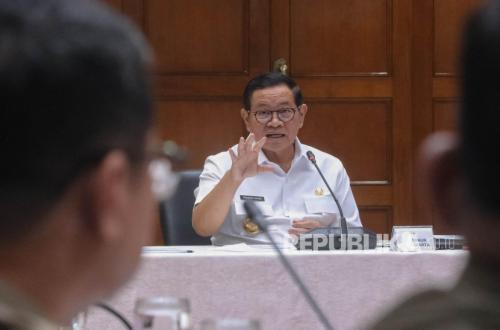Collapsed Road in Pulogadung Has Not Been Repaired for Several Months, Here's What Pramono Said