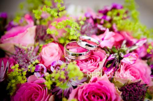 Imam Al-Ghazali: A Righteous Wife Is a Means to Achieve Happiness in the Hereafter