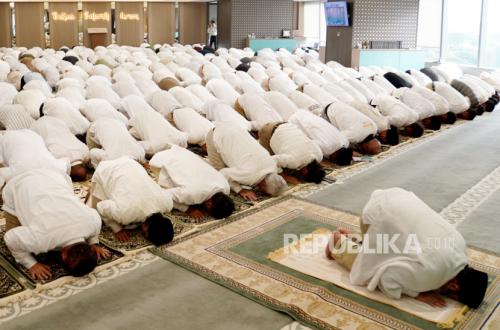 Deeds Longed for by the Dead, Drawing Closer to the Prophet Muhammad SAW