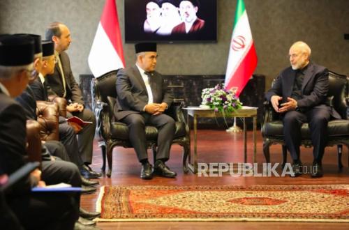 Iranian Parliament Speaker Meets Indonesian People's Consultative Assembly Speaker, This Is His Message on War with the US