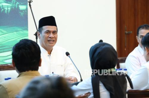 Mentan Amran and Youth Organizations Agree to 'Hit' Rice Fortification Mafia Perpetrators