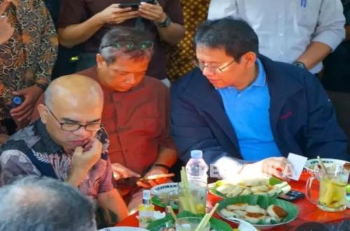 The UMi 2026 People's Market was inaugurated at Alun-Alun Kidul to boost community economic sovereignty