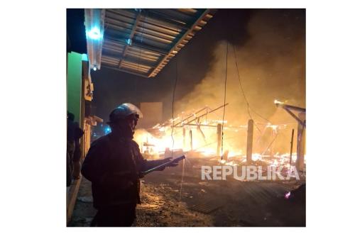 Just Extinguished, Fire Again Hits Sandang Tegalgubug Market in Cirebon