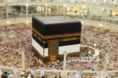 Kemenhaj Saudi Urges Pilgrims to Use Umrah and Ziarah Guide