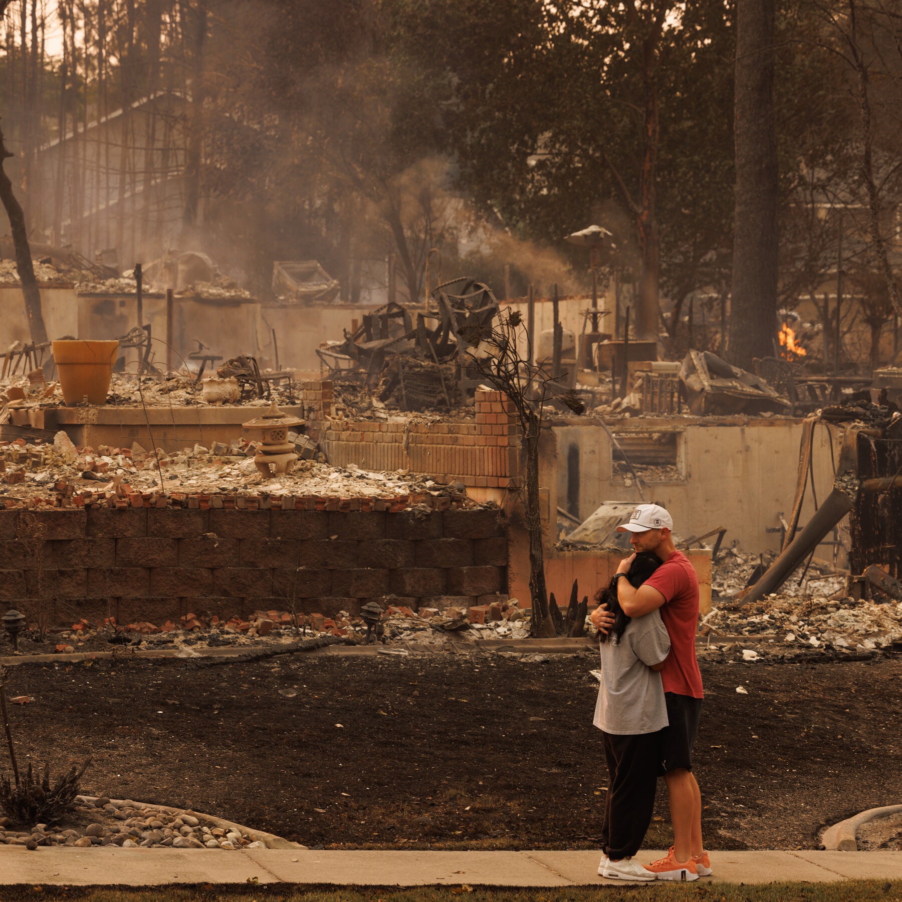 Wildfires burn hundreds of homes in US northwest city of Spokane