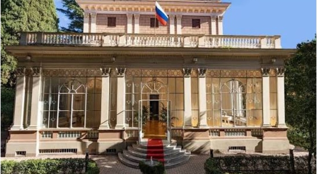 Explanation, Italy expels the two military personnel of the Russian embassy