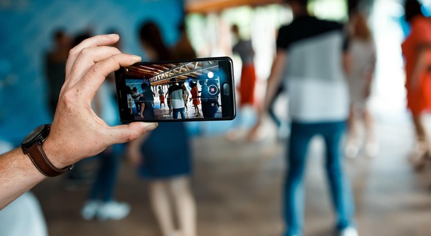 Social media ban: France becomes first EU country to ban social media for under-15s