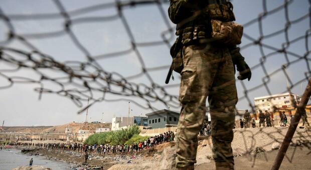 Ceuta, Madrid attacks Italy: 'Government not up to migrants'