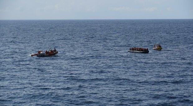 Nigeria, boat turns up: dead 40 children