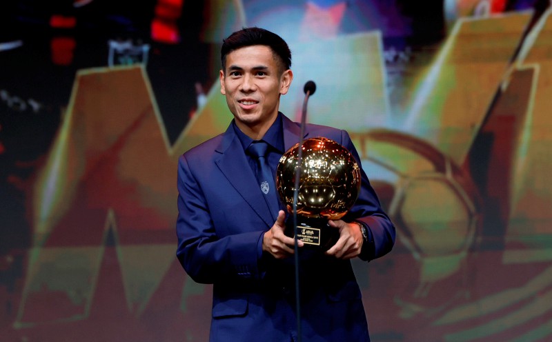 Sport : Afiq Fazail Crowned As MVP At 2025-2026 M-League Awards Night