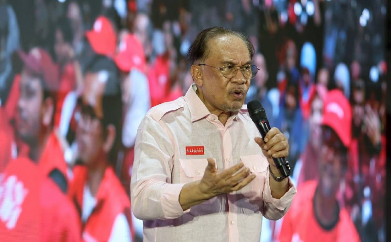 Anwar vows to protect unity government stability