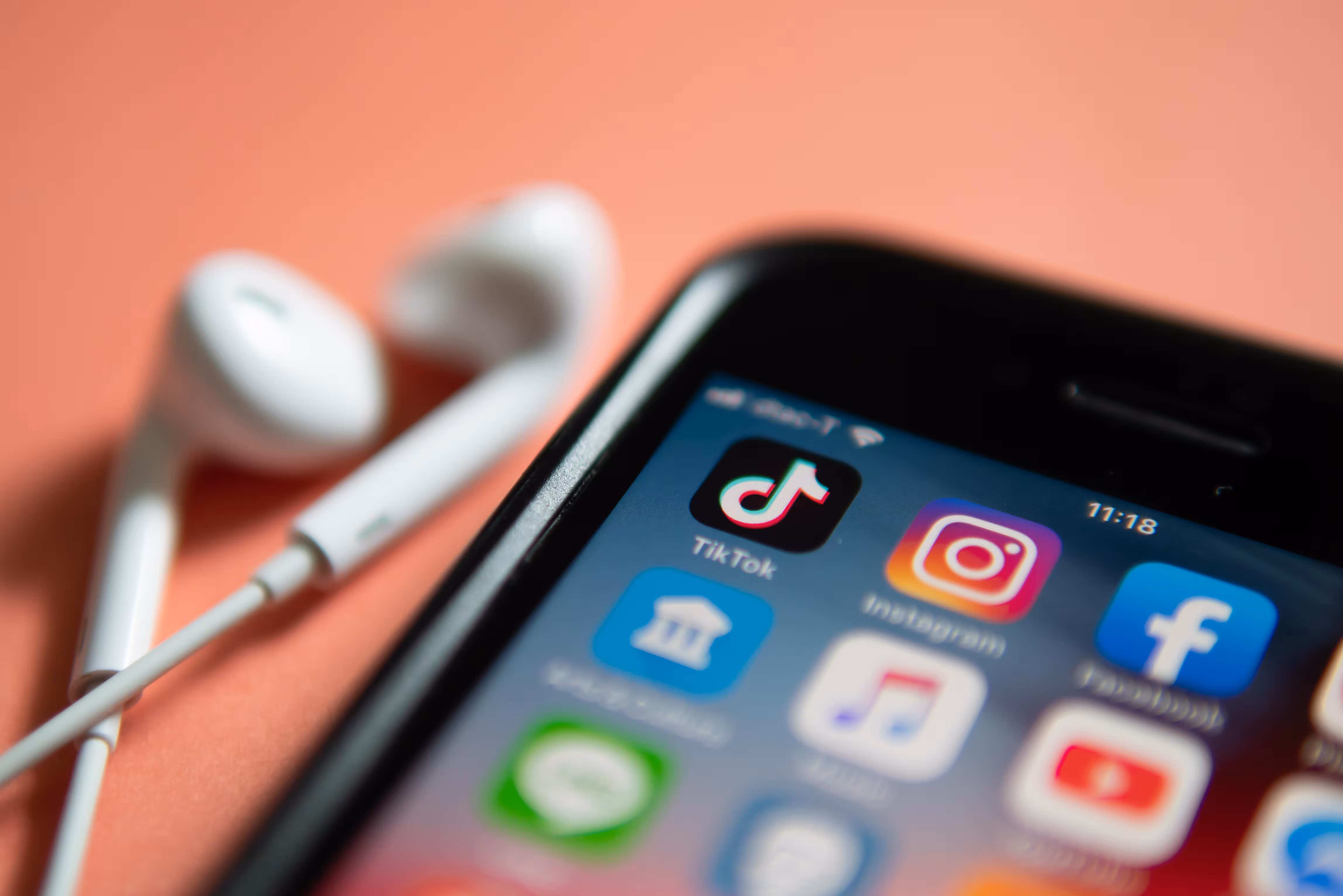 Access problems, Facebook and Instagram down