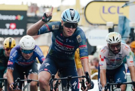 Schmid wins Tour de France stage 13 as Pidcock closes in on overall leader Pogacar