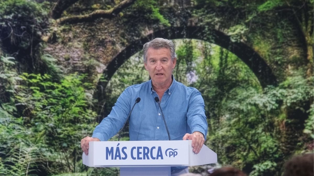 Feijóo criticizes that part of the government wants him to lose the Spanish team