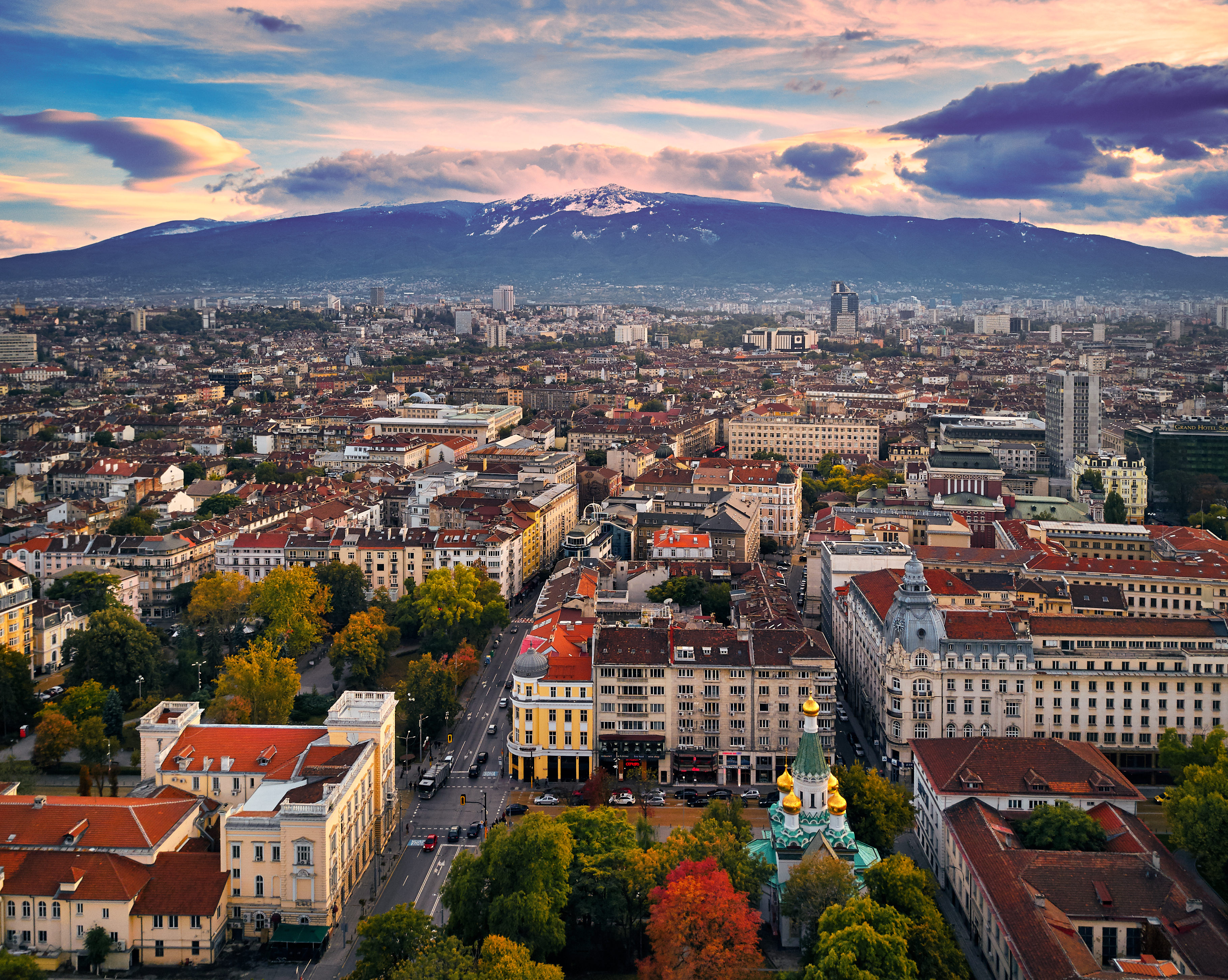 In Sofia naziskin try to assault hotels with young Italian Jews