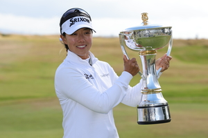 The South Korean golfer held off compatriot Kim A-lim by two strokes to win at nine-under 279 in Scotland
