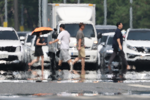 43% of greater Seoul area placed under serious heat wave warnings